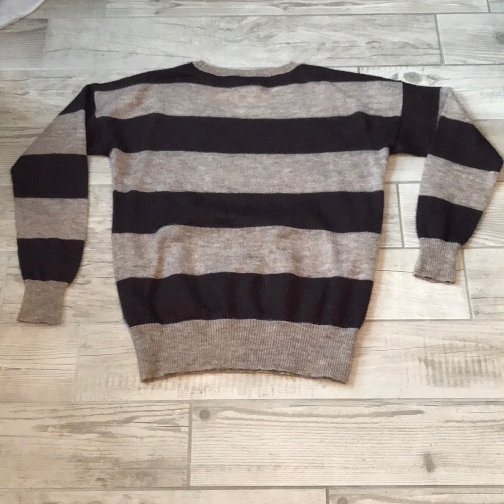 ⬇️CLUB MONACO SOFT SWEATER - Picture 4 of 5